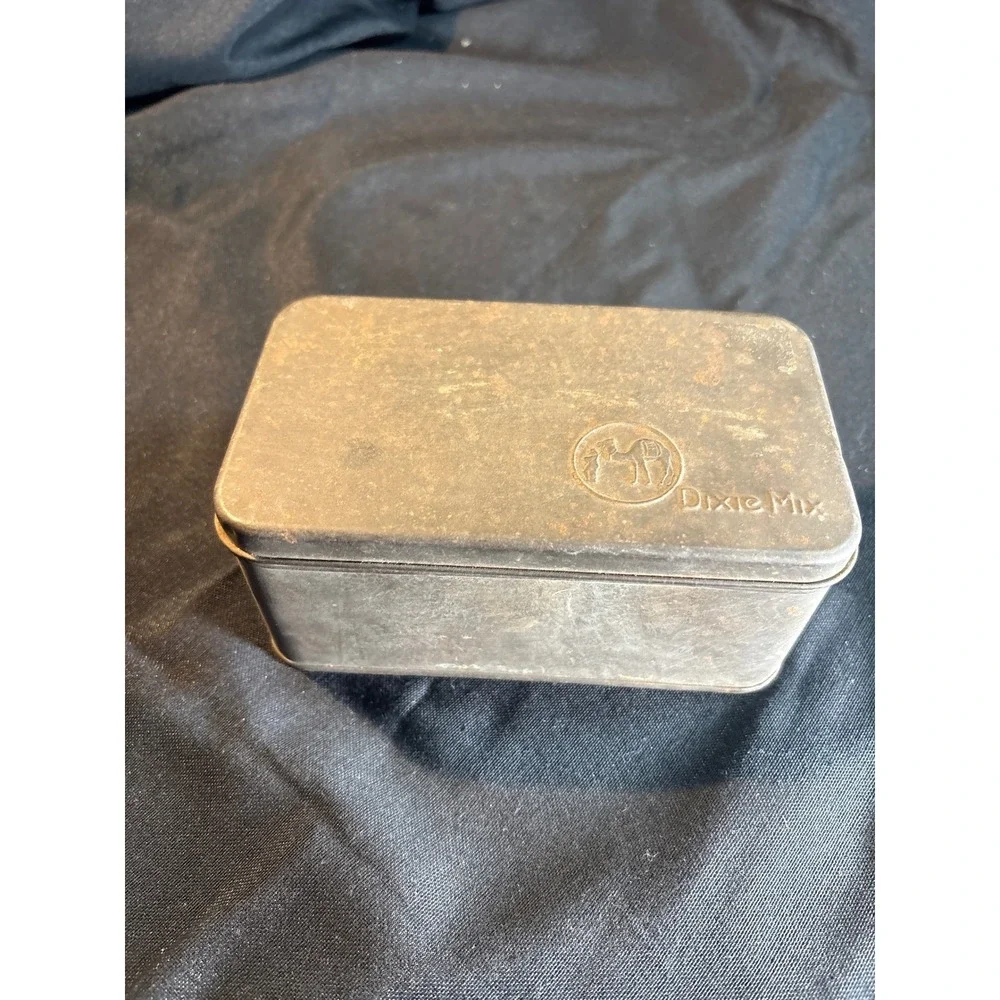 Dixie Mix Vintage Tin Box Camel Embossed CANCO Collectible Storage Container‎